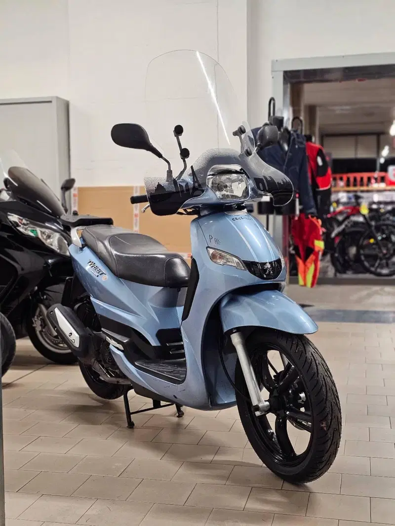 Peugeot Tweet 125 Paris (2016) (2)