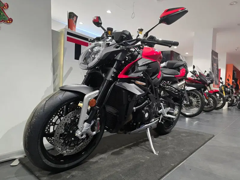 MV Agusta Brutale 1000 RS (2022 - 26) (4)