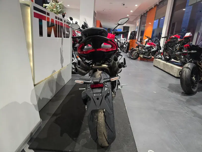 MV Agusta Brutale 1000 RS (2022 - 26) (7)