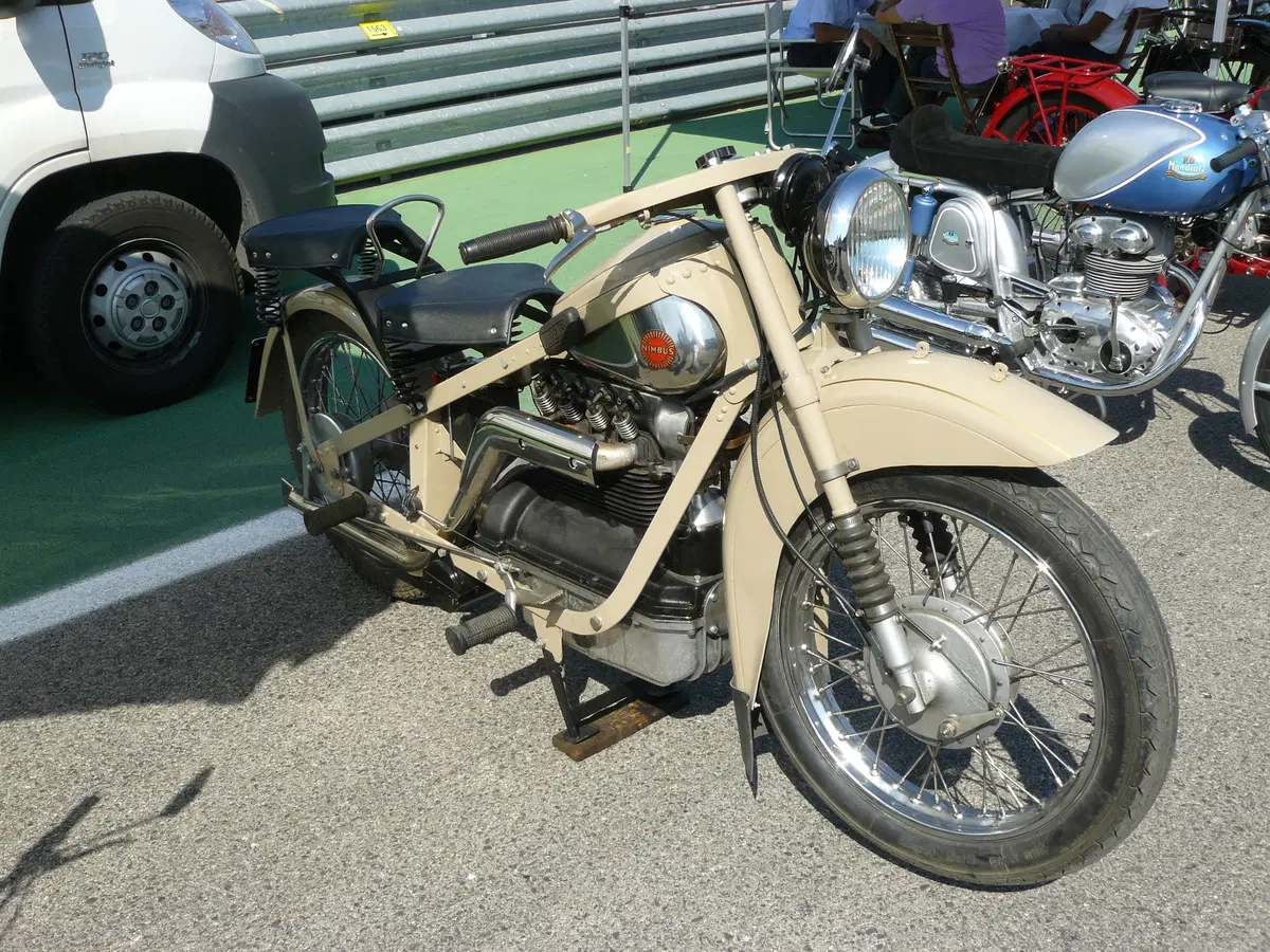 Le moto a quattro cilindri in linea (8)