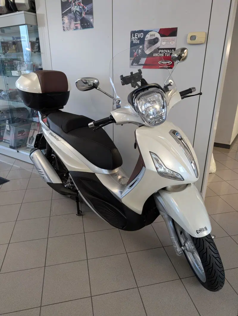 Piaggio Beverly 300 i.e. (2010 - 16) (4)