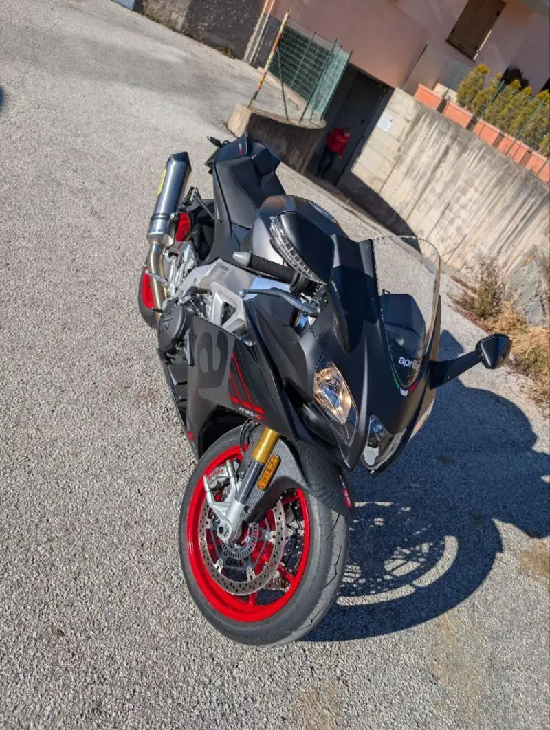 Aprilia RSV4 RR (2019 - 20) (3)