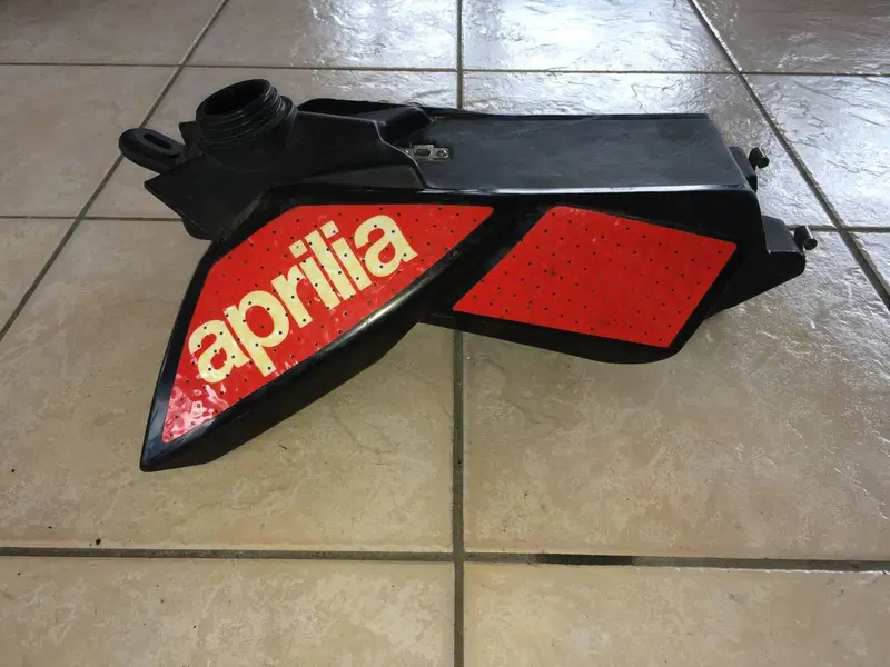 SERBATOIO SXV Aprilia (2)