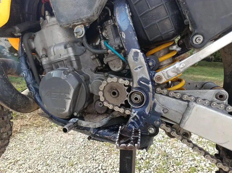 Suzuki RM 2T (9)