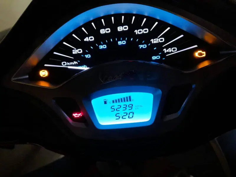 Vespa Primavera 125 3V ie Sean Wotherspoon (2021) (5)