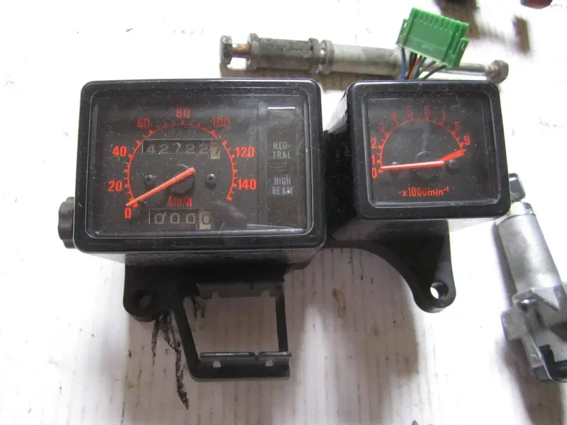 Honda XL 200 R (11)