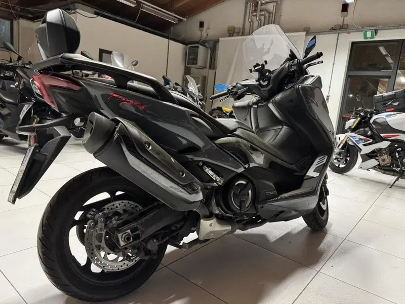 Yamaha T-Max 560 (2020 - 21) (4)
