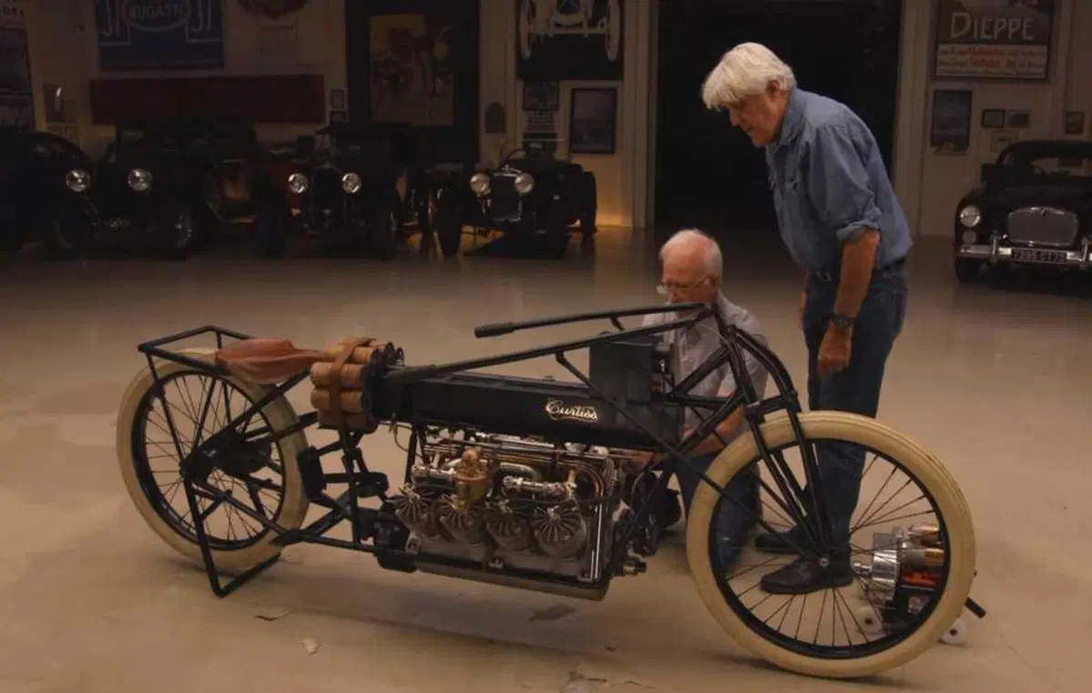 La leggenda del Curtiss V8 rivive nel garage di Jay Leno: una replica oltre ogni immaginazione