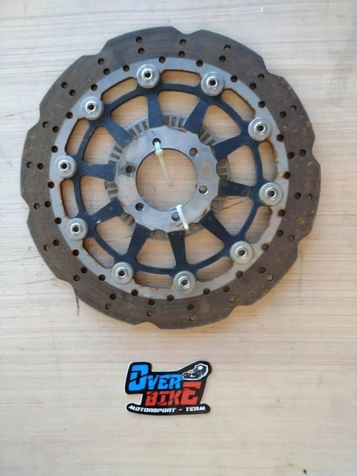 DISCO FRENO ANTERIORE CON RUOTA FONICA TRK 502 X Benelli (2)