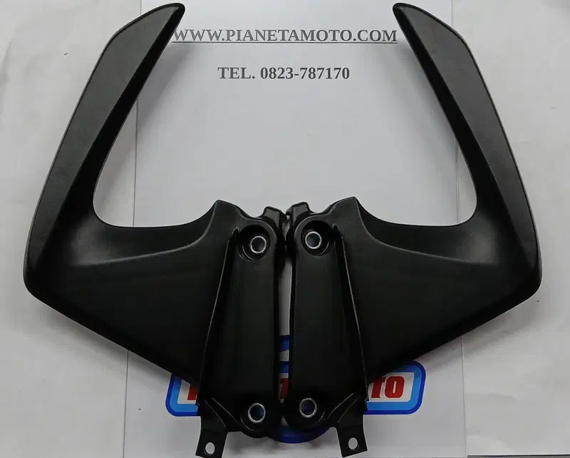 77330MGE000 77340MGE000 MANIGLIE POSTERIORI VFR 80 Honda