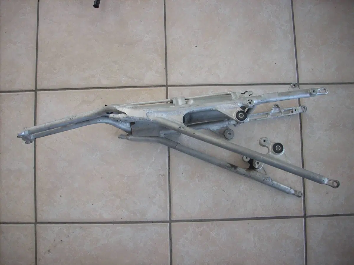 TELAIETTO POSTERIORE SXV Aprilia