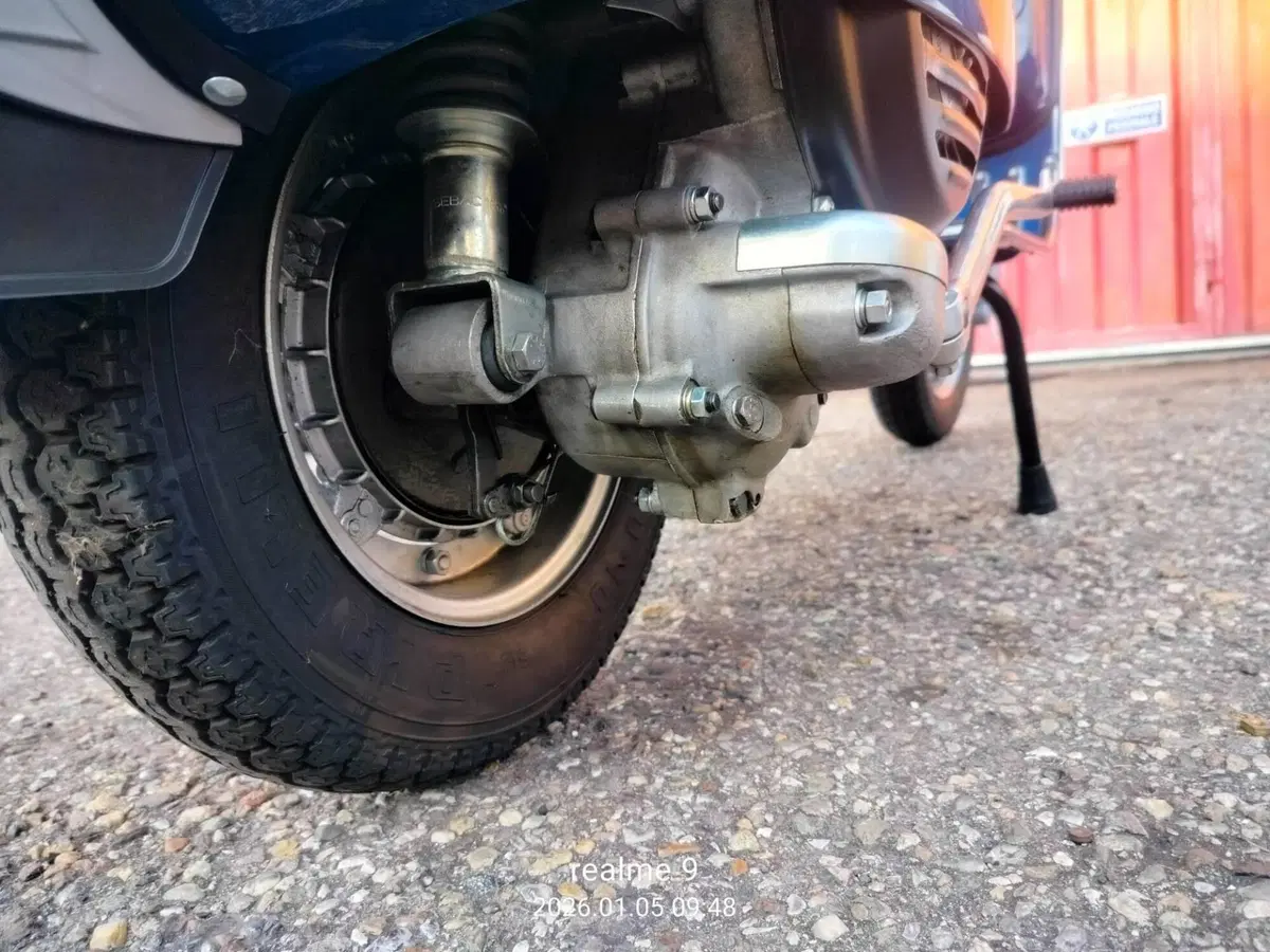 Piaggio vespa p125x  (7)
