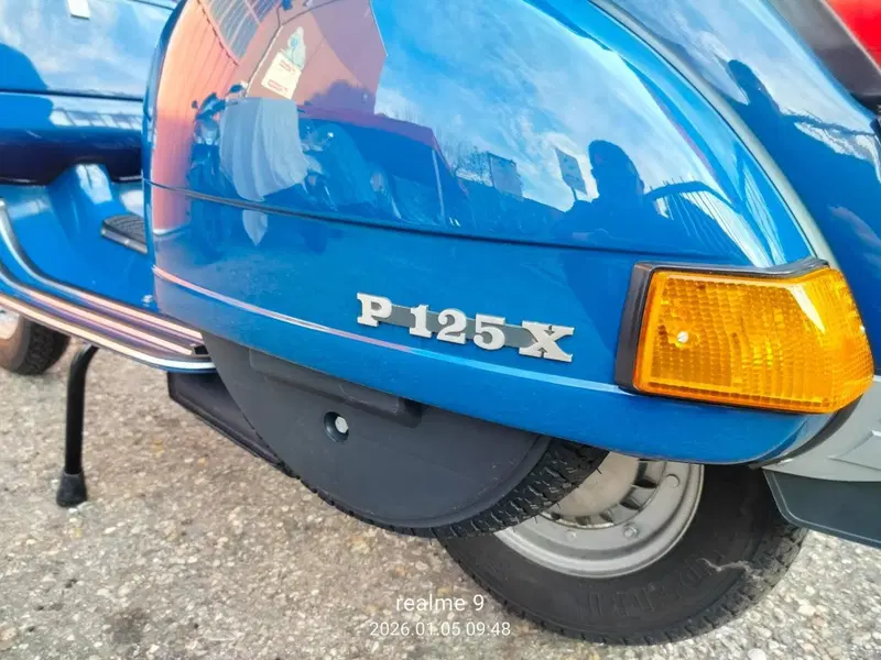 Piaggio vespa p125x  (8)