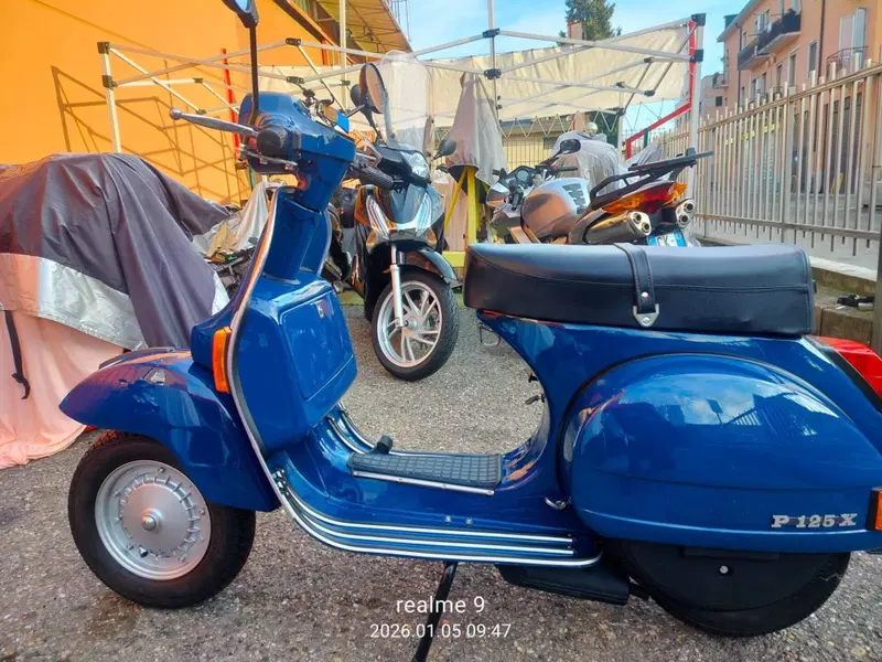 Piaggio vespa p125x  (13)