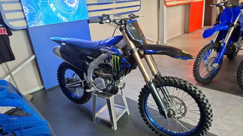 Yamaha YZ 250 F Monster Energy Yamaha Racing Edition (2025) (3)
