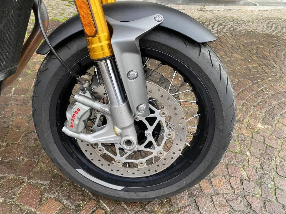 Triumph Thruxton RS (2020 - 25) (12)