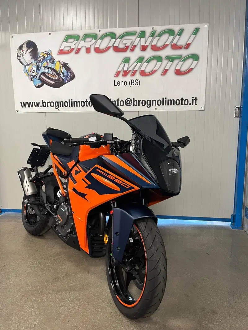 KTM RC 390 (2022 - 26) (2)