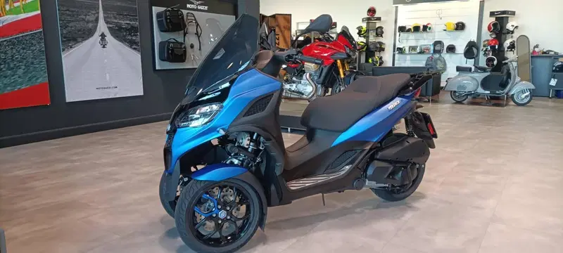 Piaggio MP3 310 Sport (2025 - 26) (2)