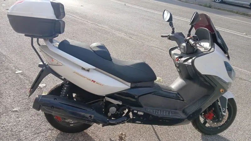 Kymco Xciting 300i R (2007 - 14) (3)