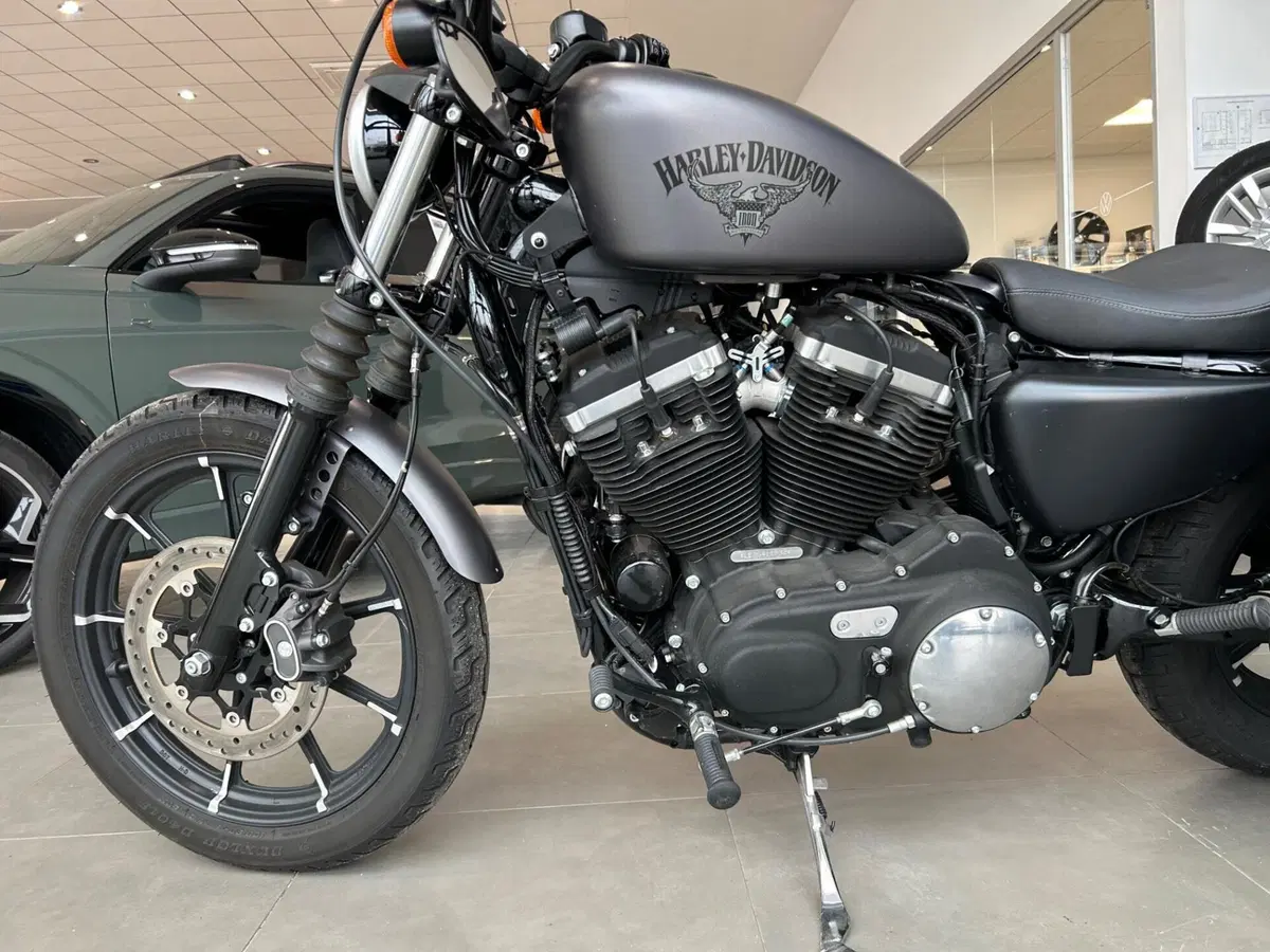 Harley-Davidson 883 Iron (2012 - 14) - XL 883N (5)