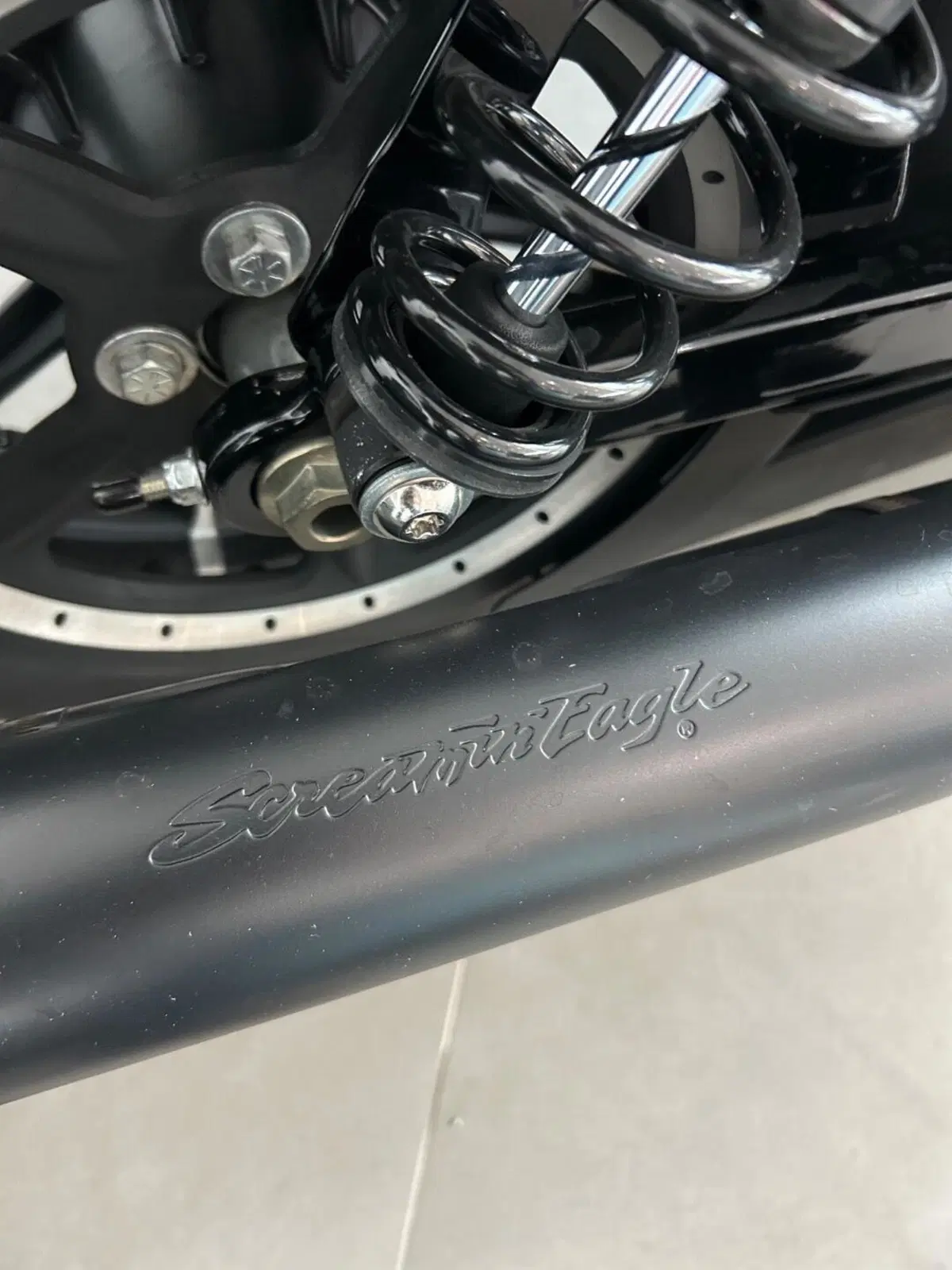 Harley-Davidson 883 Iron (2012 - 14) - XL 883N (7)