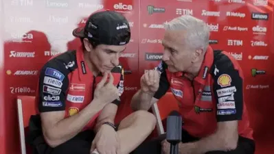 MotoGP 2026. Marc Marquez torna oggi (e domani) in pista sotto l&rsquo;occhio attento di Davide Tardozzi