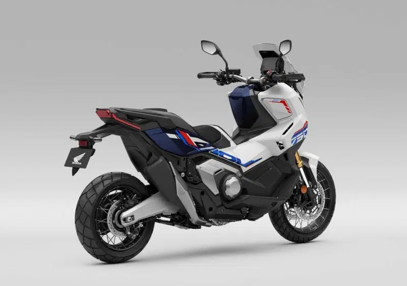 Honda X-ADV 750 X-ADV 750 Special Edition Travel (2026) (3)