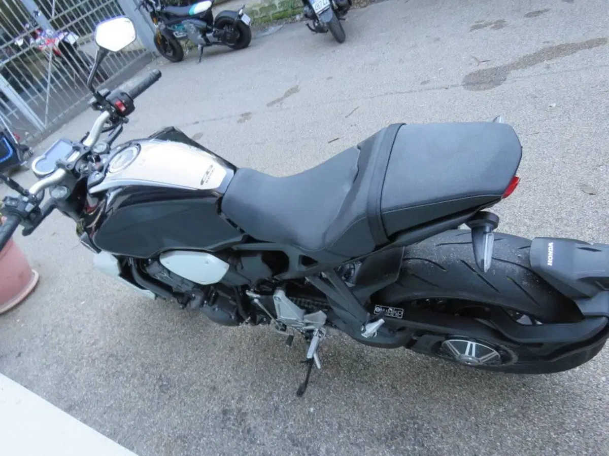 Honda CB 1000 R Neo Sport Cafè (2018 - 20) (5)