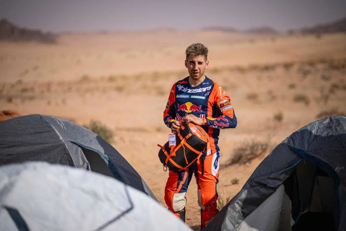 Dakar 2026. T5. Sia maledetta la Marathon! Schareina penalizzato, Al Rajhi out. Sanders, KTM, e Lategan, Toyota, al comando (14)