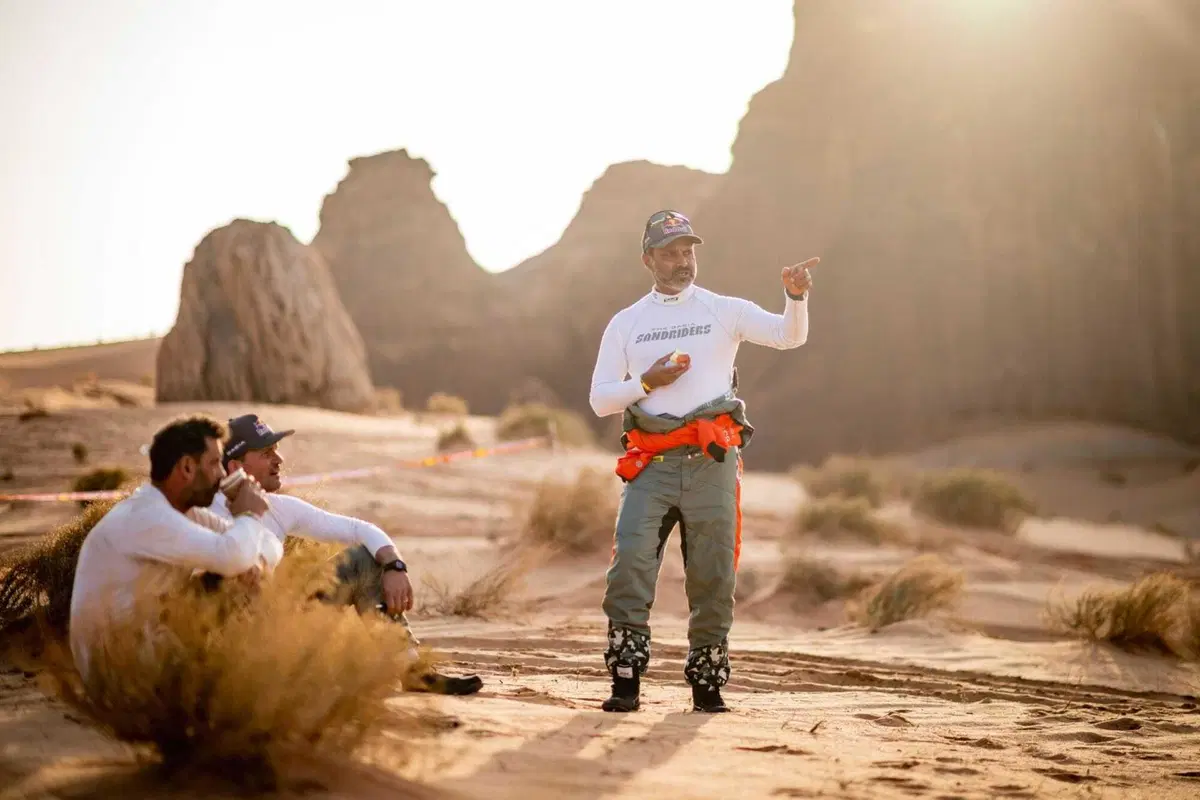 Dakar 2026. T5. Sia maledetta la Marathon! Schareina penalizzato, Al Rajhi out. Sanders, KTM, e Lategan, Toyota, al comando (17)
