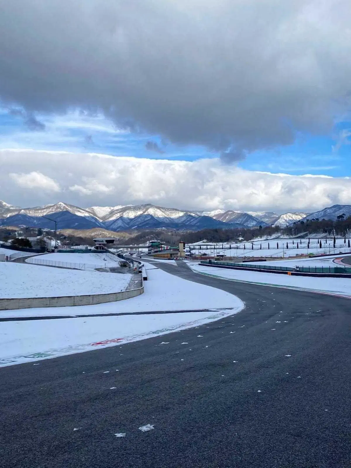Italia sotto la neve: Imola, Misano e Mugello imbiancati, anche il Ranch di Valentino Rossi è un presepe [GALLERY] (4)