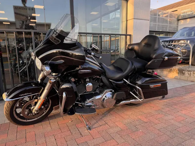 Harley-Davidson 1690 Electra Glide Ultra Limited (2014 - 15) - FLHTK (2)