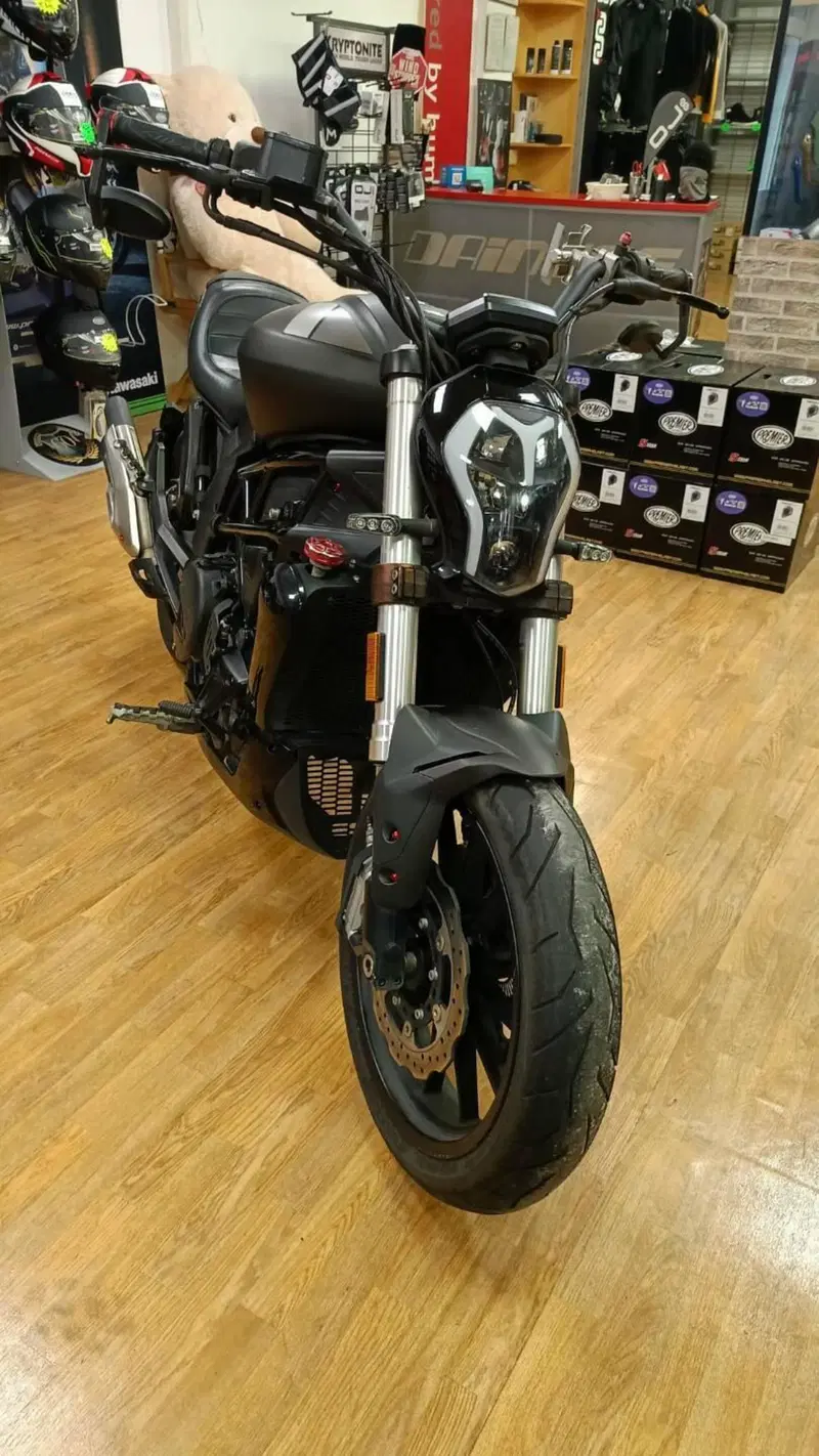 Benelli 502 C (2021 - 25)