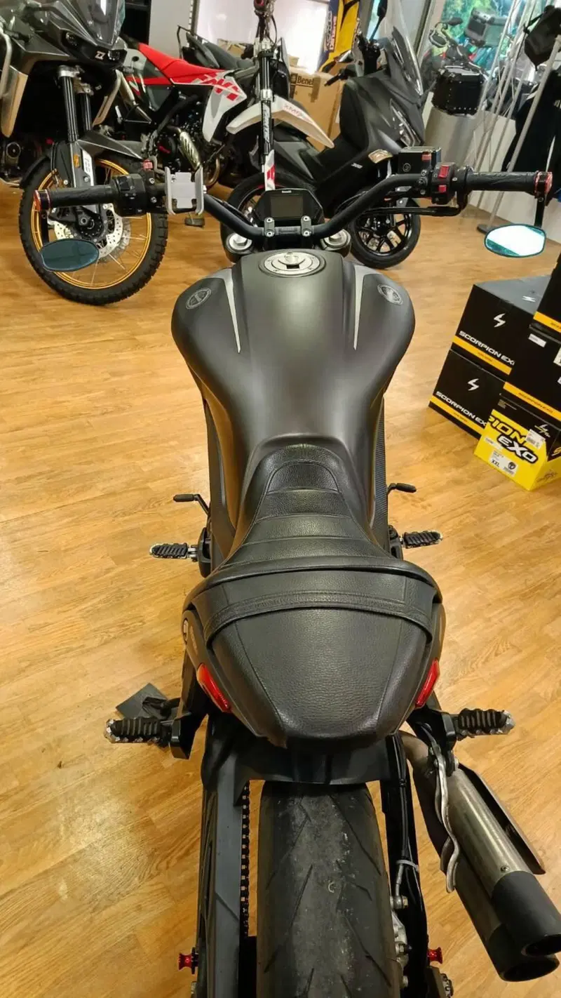 Benelli 502 C (2021 - 25) (5)