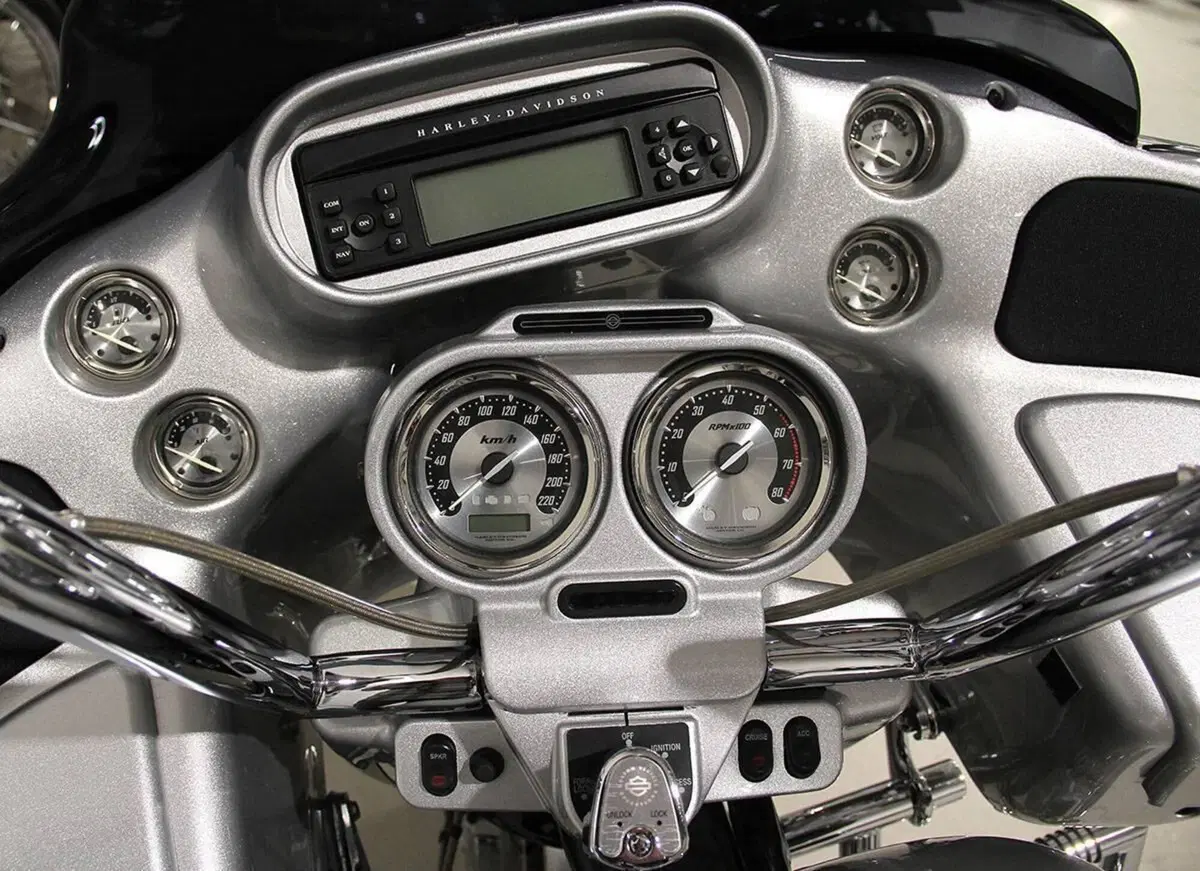 Harley-Davidson 1800 Road Glide (2008 - 12) - FLTRSE (14)