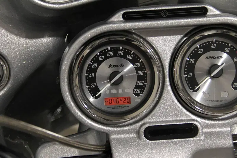 Harley-Davidson 1800 Road Glide (2008 - 12) - FLTRSE (15)