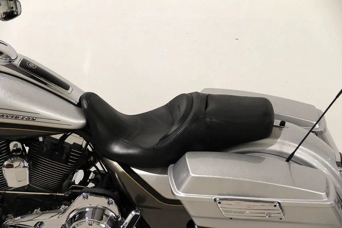 Harley-Davidson 1800 Road Glide (2008 - 12) - FLTRSE (11)