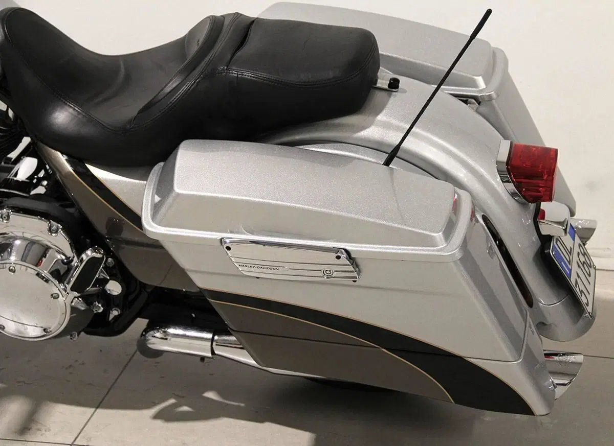 Harley-Davidson 1800 Road Glide (2008 - 12) - FLTRSE (12)