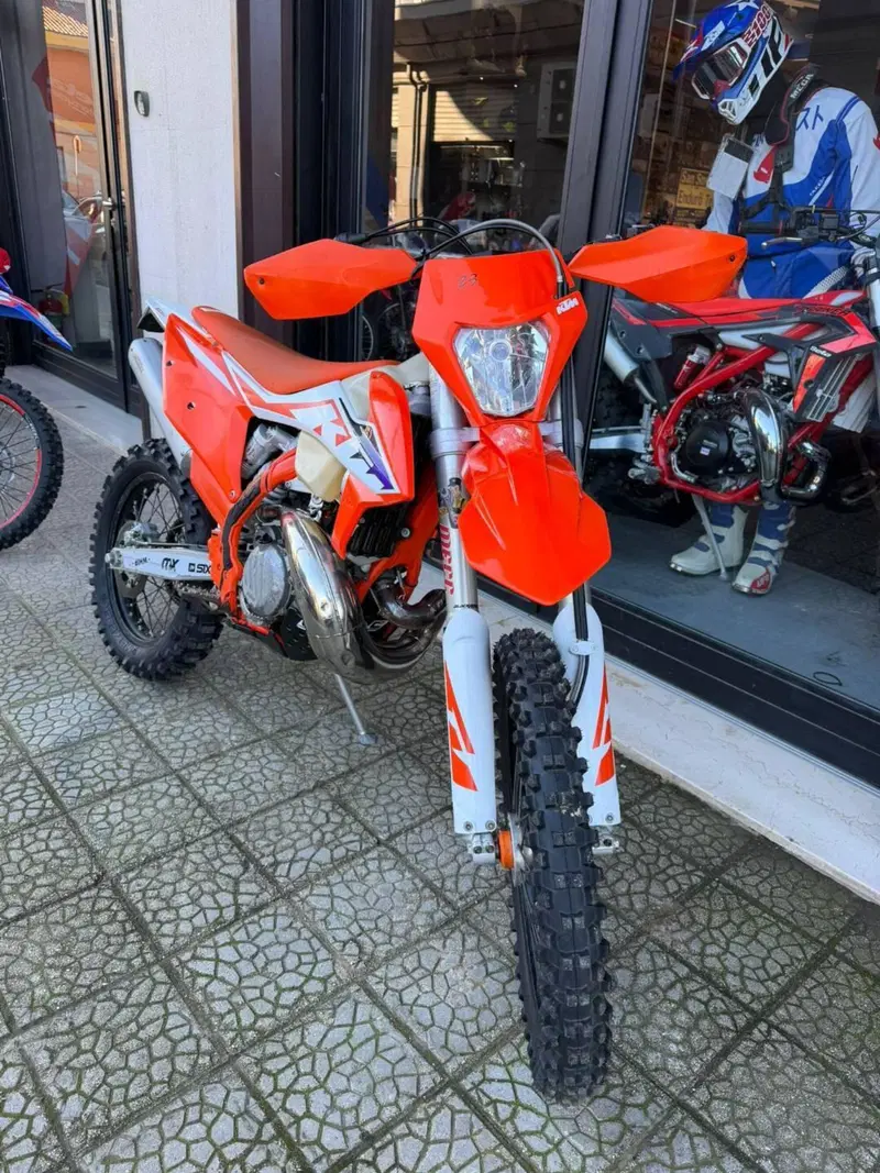 KTM 300 EXC TPI (2023) (2)