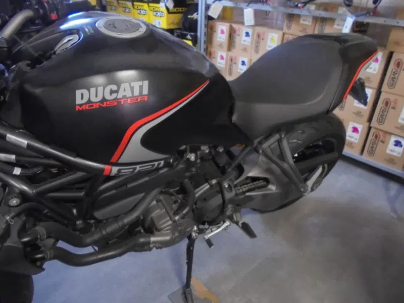 Ducati Monster 821 (2018 - 20) (4)