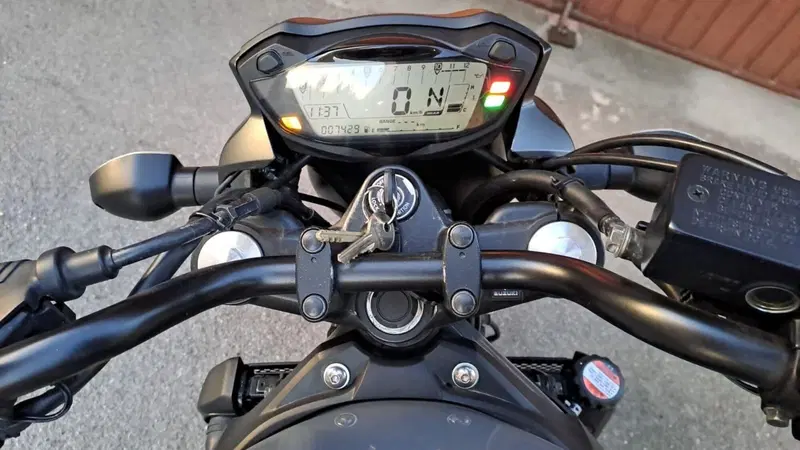 Suzuki SV650 (2021 - 24) (5)