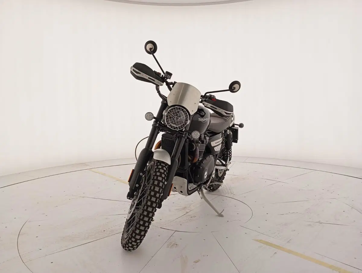 Triumph Scrambler 1200 XC (2021 - 23) (2)