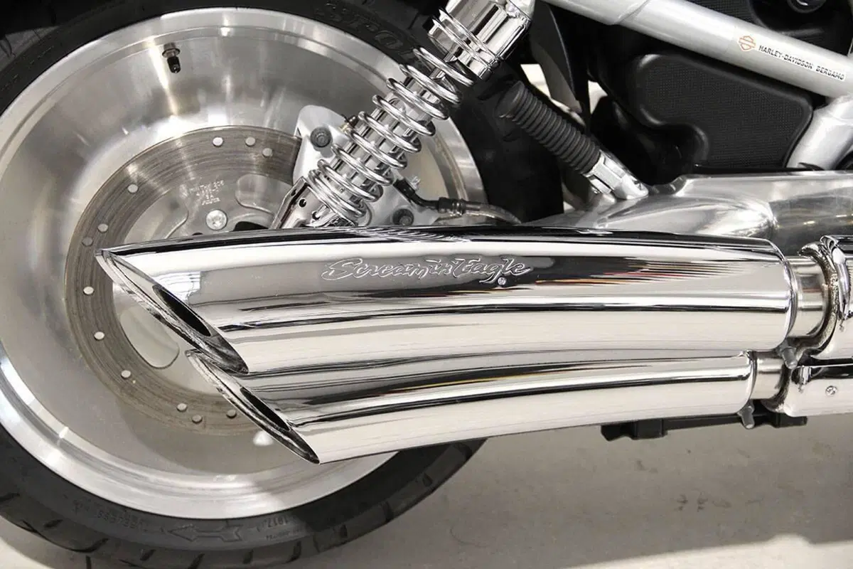 Harley-Davidson 1130 V-Rod (2002 - 05) - VRSCA (4)