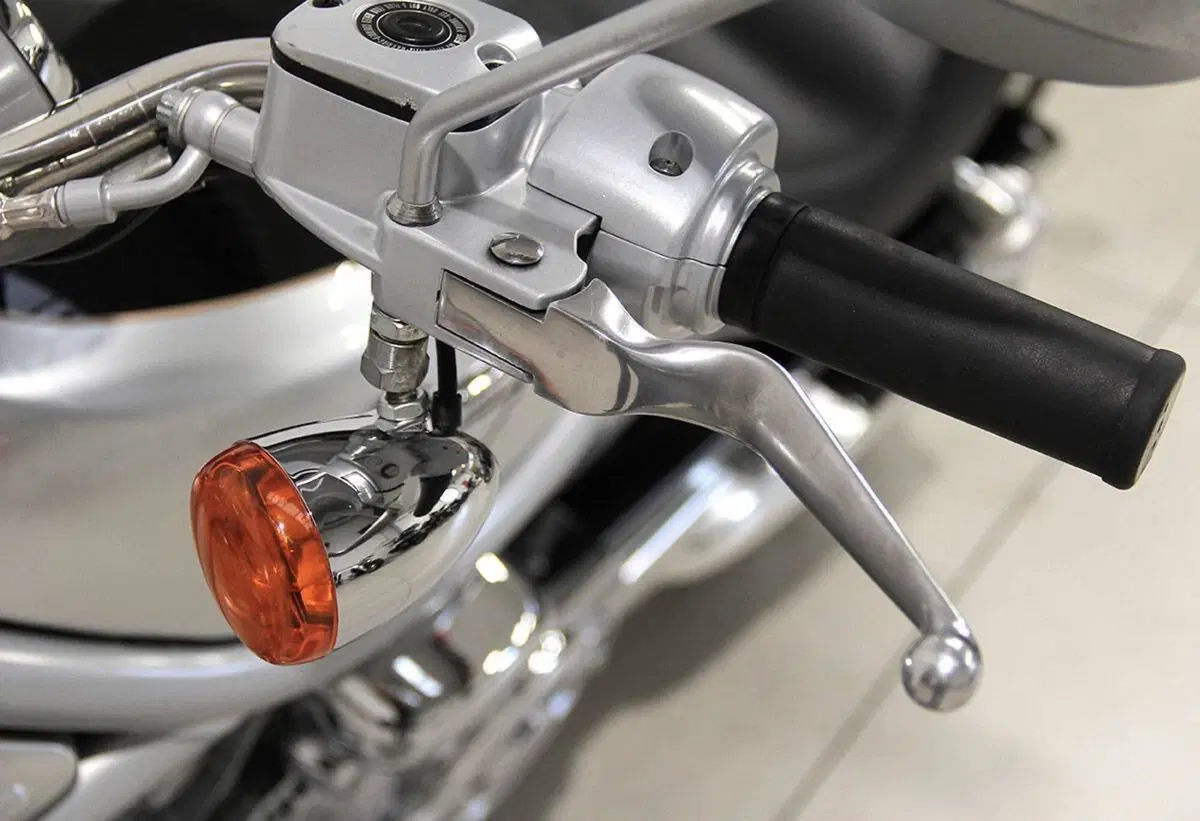 Harley-Davidson 1130 V-Rod (2002 - 05) - VRSCA (13)