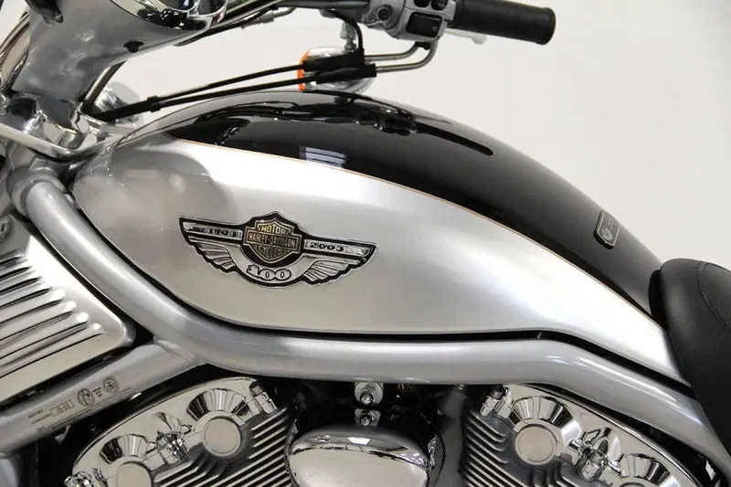 Harley-Davidson 1130 V-Rod (2002 - 05) - VRSCA (17)