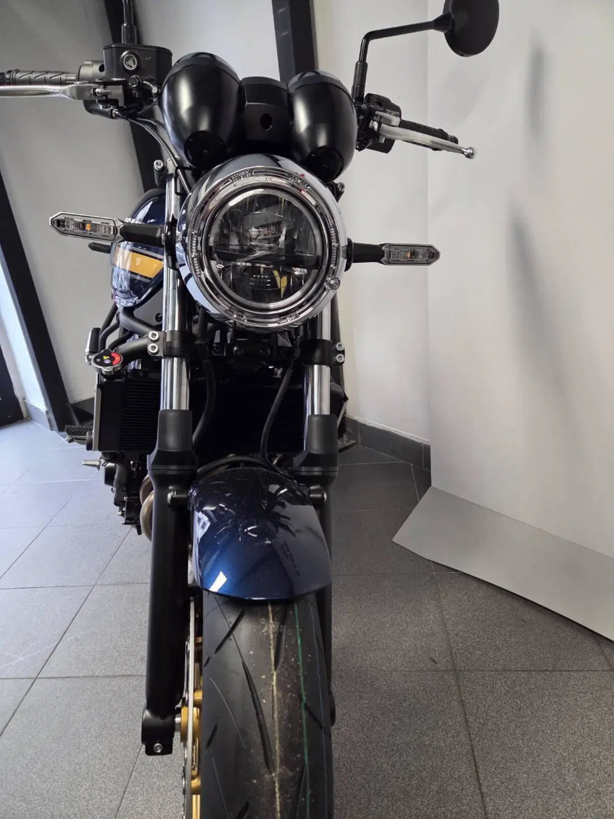 Kawasaki Z 650 RS (2025 - 26) (4)
