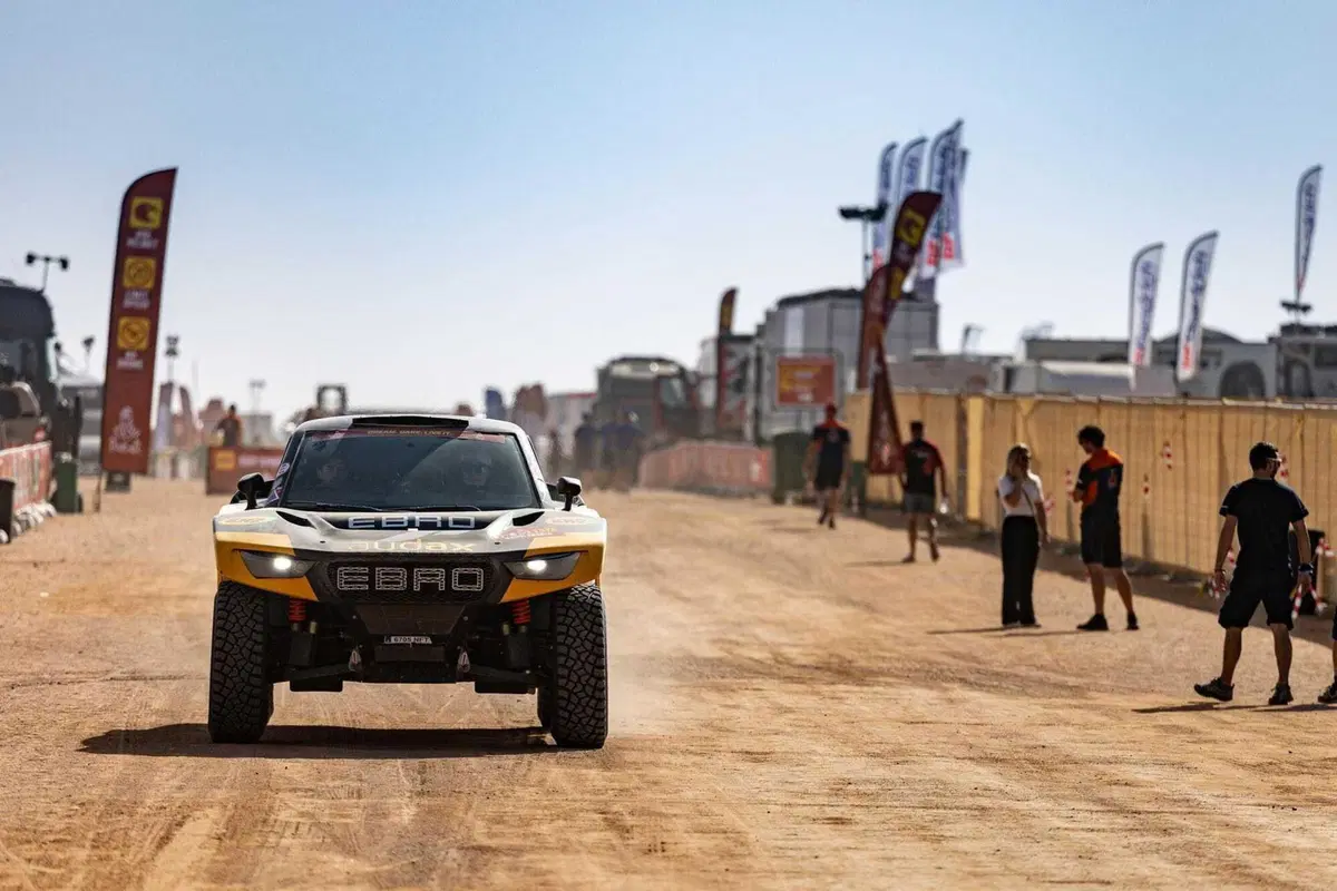 Dakar 2026. T6. Sanders autovelox, dal capolavoro al verbale! Vince Brabec, Honda. Al Attiyah, Toyota, entra nel suo parco giochi (8)