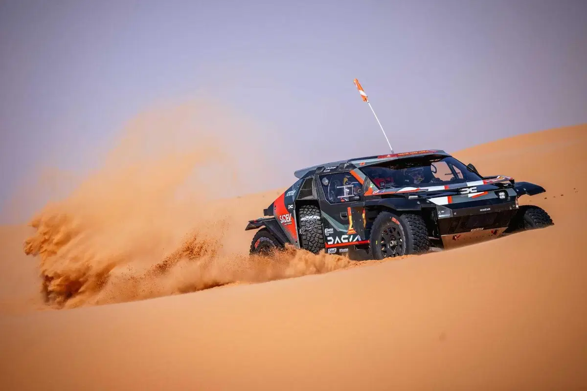 Dakar 2026. T6. Sanders autovelox, dal capolavoro al verbale! Vince Brabec, Honda. Al Attiyah, Toyota, entra nel suo parco giochi (13)