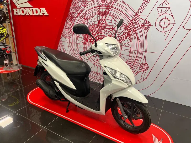 Honda Vision 110 (2011 - 16) (8)