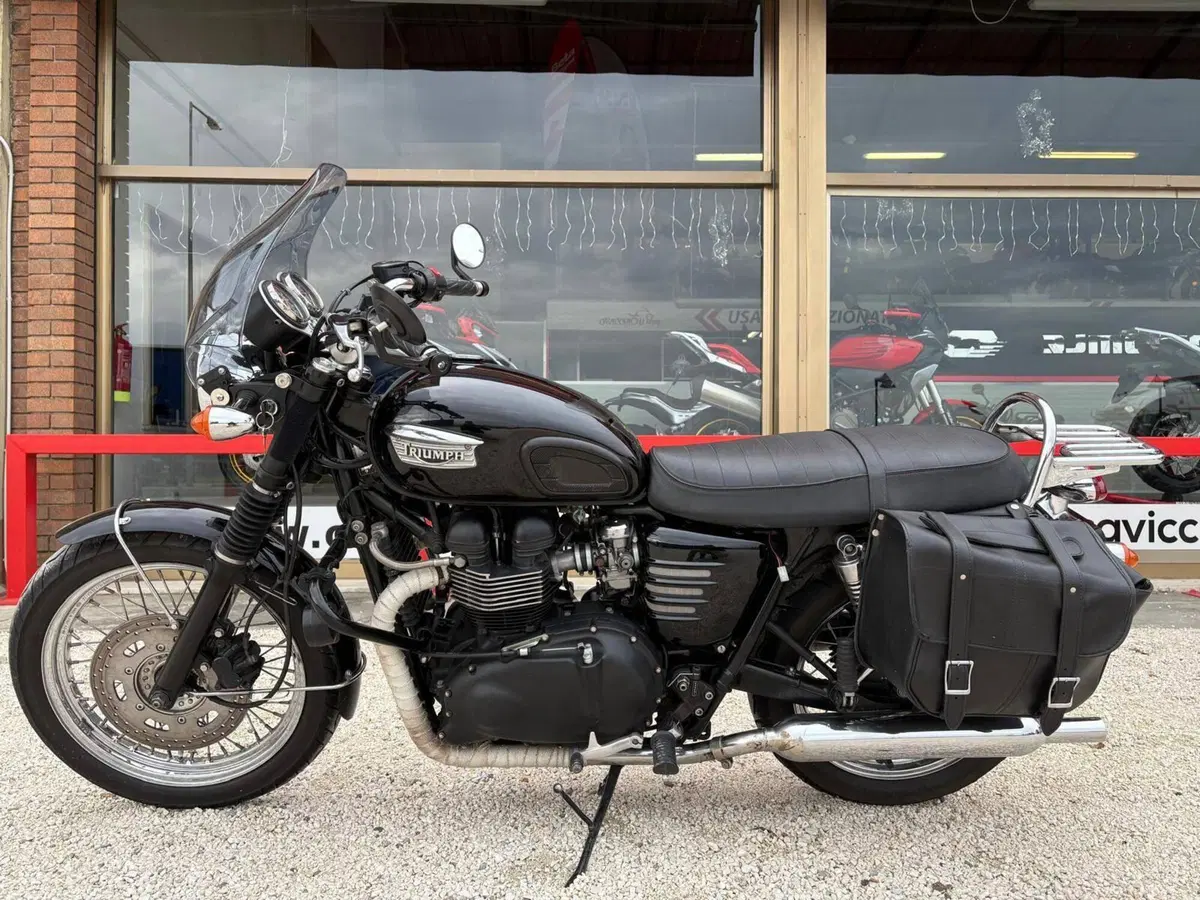 Triumph Bonneville T100 (2001 - 07)